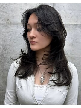 ヌエン 渋谷(NU/EN) 海外ガール風ロングレイヤーカット/バタフライカット/小顔カット