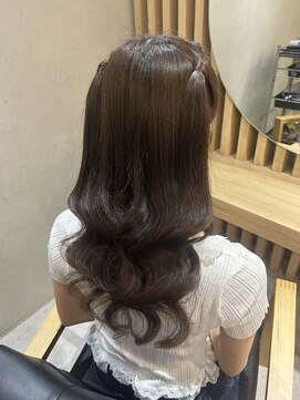 大切な日のヘアアレンジ]ヘアセット　編みおろし・タイトヘア