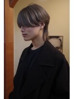 エディ(Edy)&nbsp;マッシュウルフオリーブベージュケアブリーチ眉毛カット外国人風