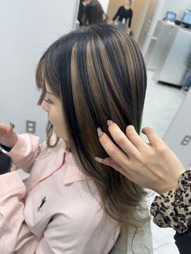 ブランシスヘアー(Bulansis Hair) ミルクティーベージュでつくる立体感カラー