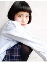 ミューズ(muze)&nbsp;☆ レトロシルエットで魅せる  黒髪 × ショートフルバング ☆