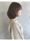 ピンクベージュ