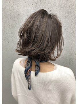 カルヴィナ(CALVINA) 【CALVINA】カーキグレージュボブ