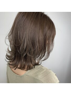 アヴァンス 京橋店(AVANCE) 外ハネロブ レイヤースタイル シアグレージュ