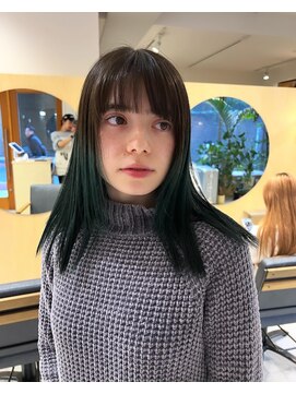 スタン 渋谷(Stam) デザインカラーグリーンダークグリーンヘアグラデーションカラー