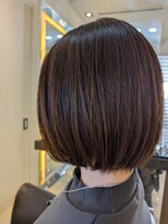 ナビバイケンジ(NaVI by KENJE)&nbsp;丸み×くびれで“首が細く見える”大人ショート