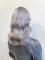 アライブ ハラジュク(ALIVE harajuku)&nbsp;ホワイトシルバー