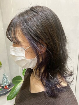 オーストヘアジジ(Aust hair Gigi) イヤリングカラーでこなれ感！ TAI