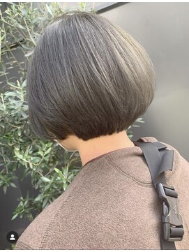 シャインヘア モカ 新宿(Shine hair mocha) 【新宿】カーキグレー_シンプルボブアッシュブラウン_丸みボブ