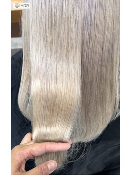 ブレス 横浜(bless) 髪質改善ウルトワ水素トリートメントハイトーンホワイトカラー