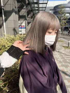 ソワンドゥブレス 大日店 (soin de brace) ホワイトグレージュ