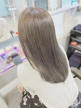 snsで見かける透明感や艶感のあるカラー♪
