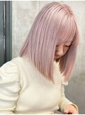ホワイトピンク　モードヘア