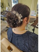 ヘアーライフイチゴイチエ(Hair Life 151A)&nbsp;スッキリ華やかシニョン