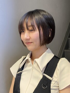 フェンヘアーアイス 中目黒(Fen.hair ici) 20代30代40代前下がりストレート小顔補正立体カット