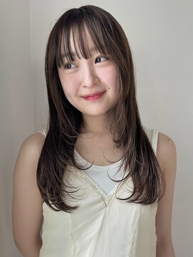 ディッセンバー 神宮前(December) ウォームベージュ/顔まわりレイヤー/ミディアム