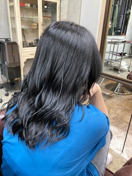 コニ(Coni) シルバーブラック