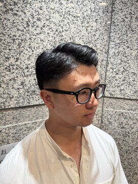 ヘアモード キクチ 銀座店 クラシックサイドパートスタイル