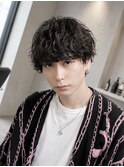毛流れヘア金髪ナチュラルセンターパートツーブロック