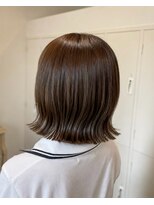 ロッカ(ROCCA) 外ハネボブでつくる軽やかスタイル