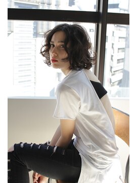 ナヌーク シブヤ(nanuk shibuya) 【nanuk 】 センターパート　×　無造作なカジュアルボブ