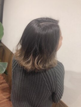 サロンド コンフォート サーヴァ(Salone di Comfort SaVa) バイヤレージュカラー