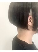 刈り上げ＊前下がりボブ