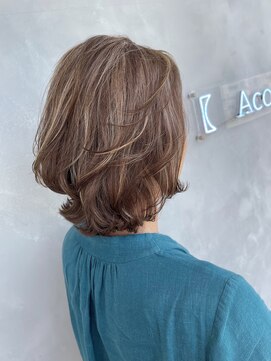 アコ(Aco) 上品ハイライト/ミルクティー/ベージュ