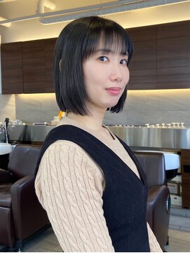 ヤヨイブレインズ グランデ(YAYOI BRAINS GRANDE) 暗髪ナチュラルボブ/トーンダウン