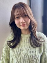 メイカ(MEIKA) ”重ためレイヤー×ベージュカラー” なかもと はな
