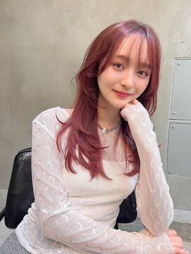 エイミー(Aimee) Aimee 町田　小顔レイヤー×チェリーピンク