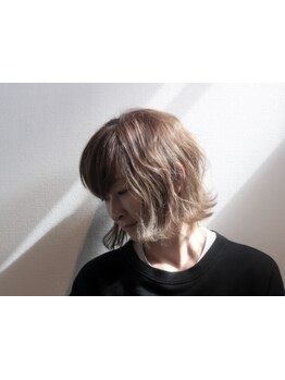 オーガニックのカラー剤を使用した施術。ヘナもご用意あり◎髪と頭皮に優しい施術でしなやかな艶髪を実現☆