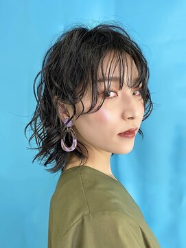 クオート(quoit) 【quoit】ウェーブボブ　（ 堀江/四ツ橋 ）θ