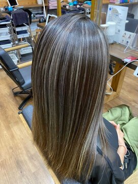 ルッカヘアガーデン バイ ラッシュゴールド(RUCCA HAIR GARDEN by LUSH GOLD) ハイライト