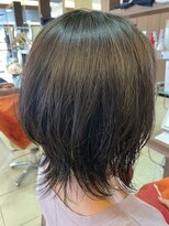 アルファ(alpha)&nbsp;外ハネショート　ミディアム