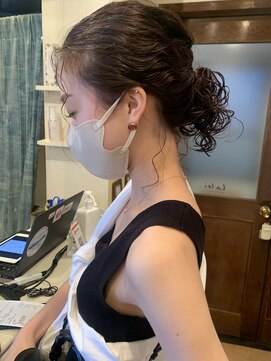 ラレイ(Lalei) *スパイラルパーマ ラフなポニーテール 表参道