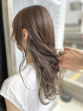 バジオットエイチ(BUZZIoT h) 【インナーカラー】×モノトーングレイ