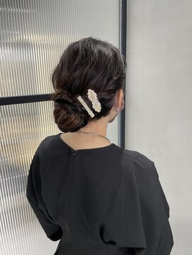 フェリア 松山(Feria) 【Feria松山】大人×シニヨンヘア‐相原愛梨‐