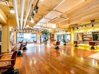 `AXIS 栄店　【アクシス】