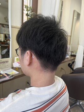 コアフィールフィス(COIFFURE fils) 《見附 今町》メンズ ナチュラル 刈り上げスタイル