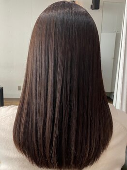 【髪質改善ストレート】うっとりするような手触りとツヤが◎お手入れ簡単で扱いやすい髪へ！