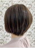 30代40代50代ショートヘア/グレーベージュカラー/くびれショート