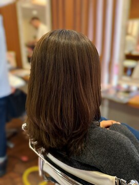 ピールアーク(peal ark) 20代30代オススメ大人可愛いレイヤーくびれヘアアッシュグレー