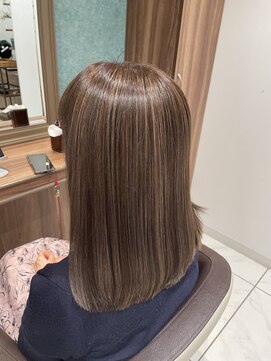 アッシュ 茗荷谷店(Ash) 白髪ぼかしハイライト