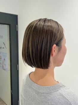 リュネッツ あざみ野店(lunettes)の写真/等身大のお洒落を楽しむ女性へ。お白髪も隠すのではなく活かす！デザイン性の高いカラーをご体感ください☆