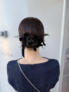 ミテ(mite) タイトアレンジ/結婚式ヘアセット/ヘアアレンジ