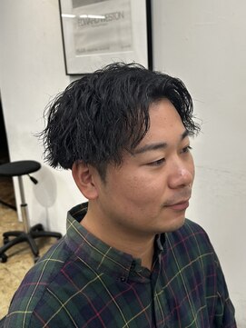 ザデイ カットアンドカルチャーショップ(THE DAY CUT&CULTURE SHOP) 縦落ちツイストスパイラル【センターパート】