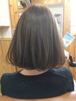 ララテラス(LaLa Terrace)&nbsp;～LaLa Terrace流～ブルーアッシュ×ワンカール切りっぱなしボブ