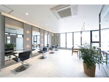 ヘアサロンガリカアオヤマ(hair salon Gallica aoyama)