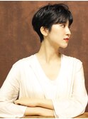 大人の黒髪ショート